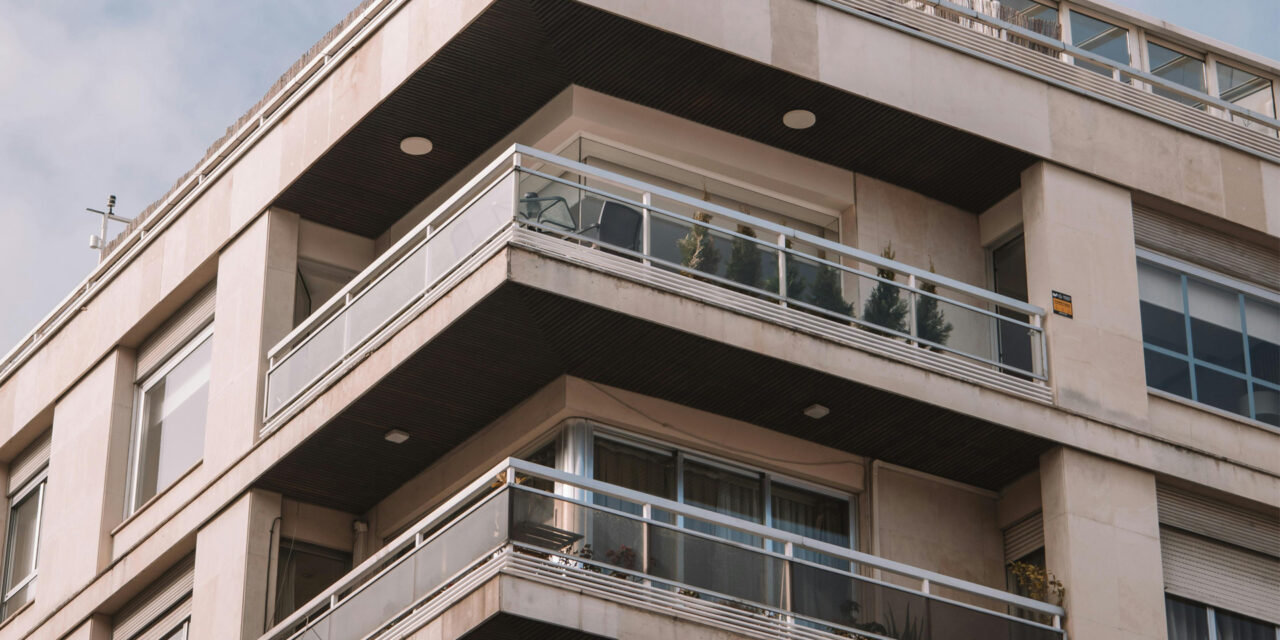 Decoração de varandas e sacadas sem descaracterizar a fachada do prédio