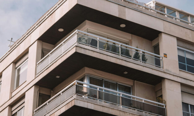 Decoração de varandas e sacadas sem descaracterizar a fachada do prédio