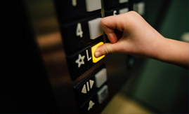 Elevador não é brinquedo