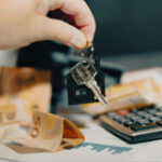 Pare de desperdiçar dinheiro! O que encarece (ou barateia) sua taxa de condomínio