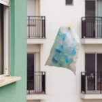 Educação: condôminos atirando lixo pelas janelas