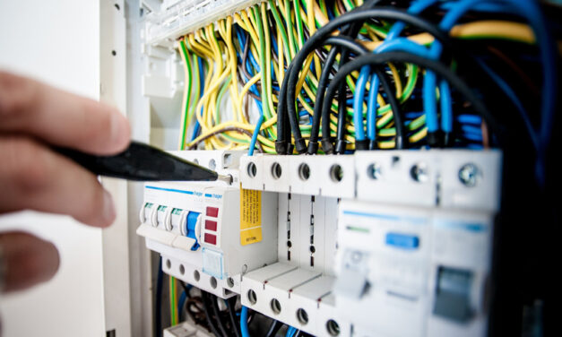 Fiação irregular: o risco oculto que causa até 40% dos incêndios urbanos