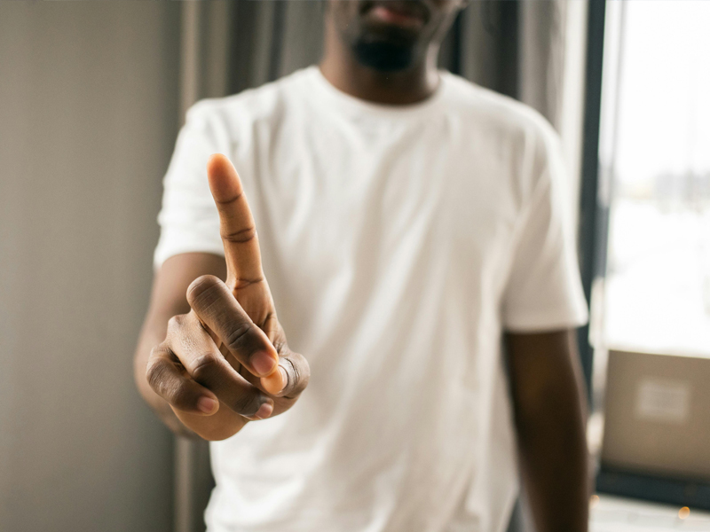 Condomínio e Festas de Fim de Ano: Direitos e Limites dos Condôminos Inadimplentes