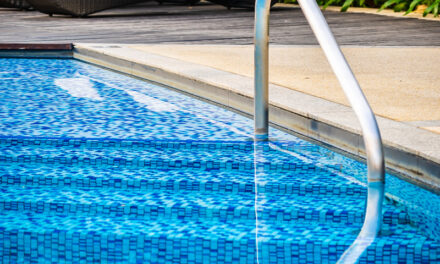 Água segura mesmo em piscinas com alto fluxo de pessoas