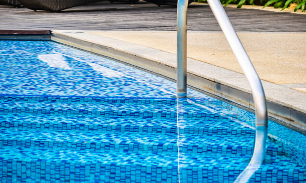 Água segura mesmo em piscinas com alto fluxo de pessoas