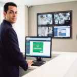 A portaria mudou, mas o porteiro segue relevante